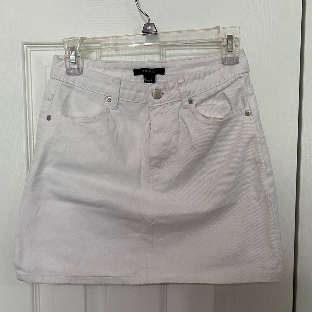 Forever 21 White Jean skirt Size S